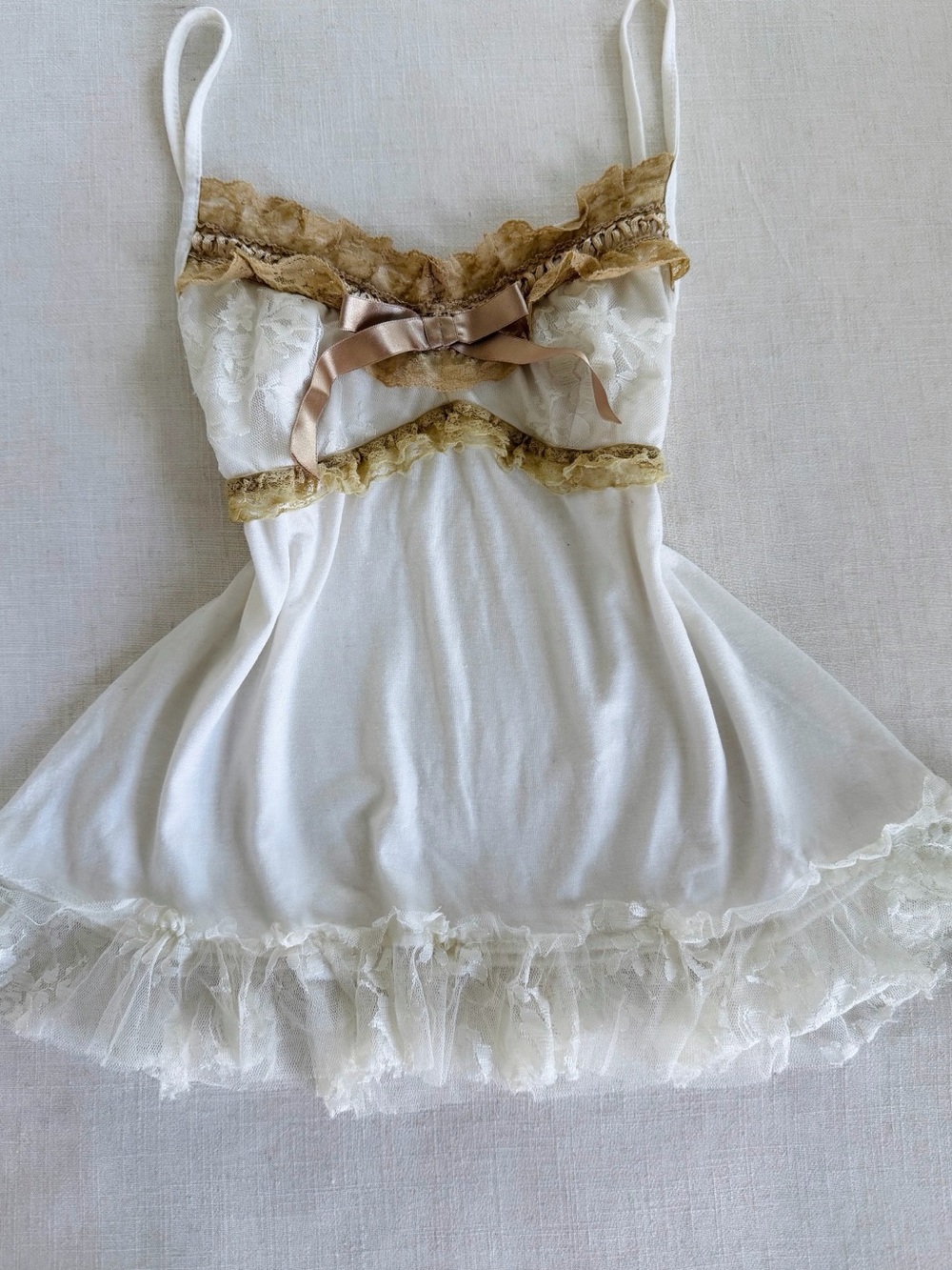 Vintage Venus top lace